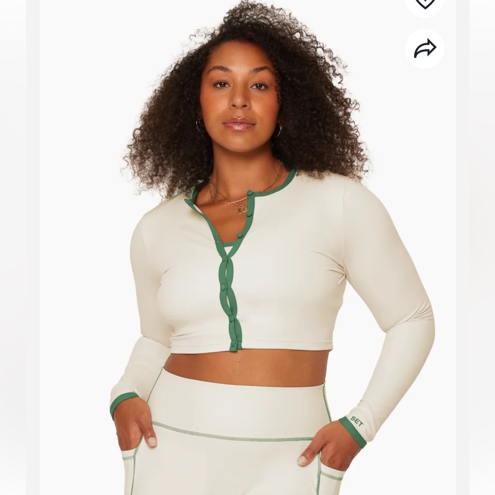NWT Set Active Women's Cream and Green Long Sleeve Crop Top